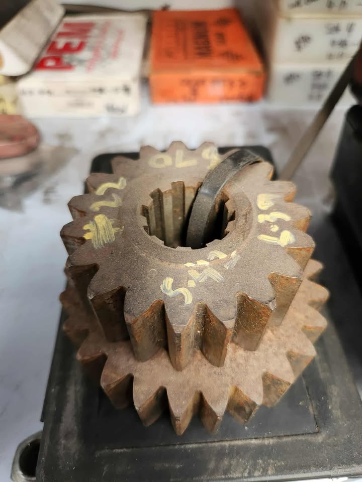 Used Winters 10 Spline Quick Change gear set 22