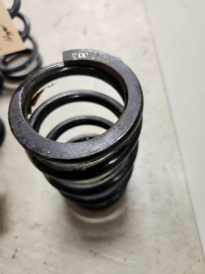 Used Integra  10" x 2.5" ID x 500 spring
