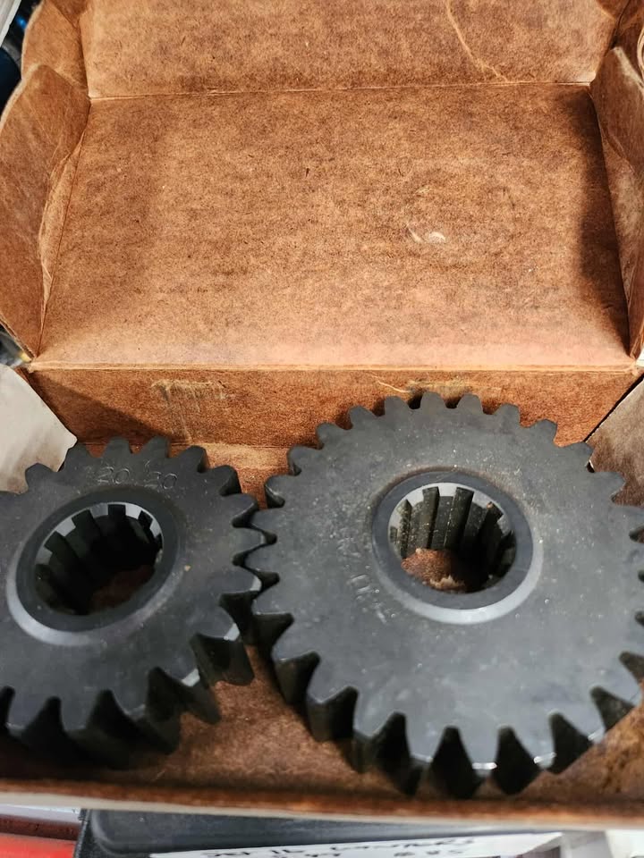 Used PEM  10 Spline Quick Change gear set 10